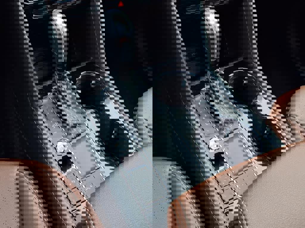 Used 2023 Volkswagen Atlas SE image 22