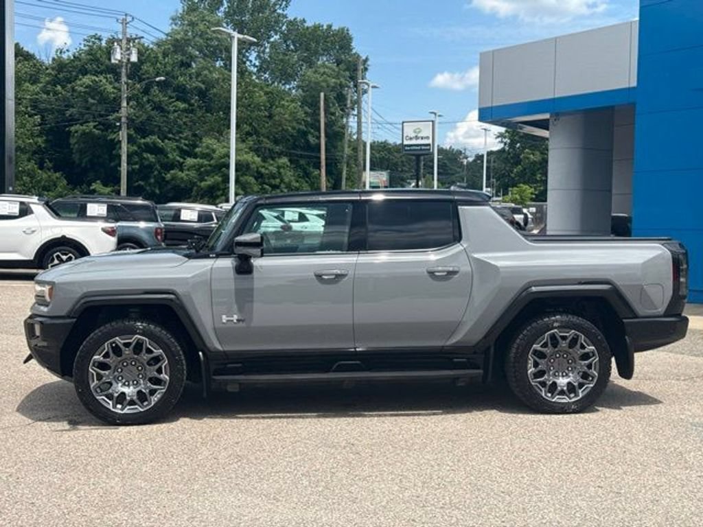 Used 2024 GMC Hummer EV 3X w/ LPO, Illumination Package AWD/4WD image 2