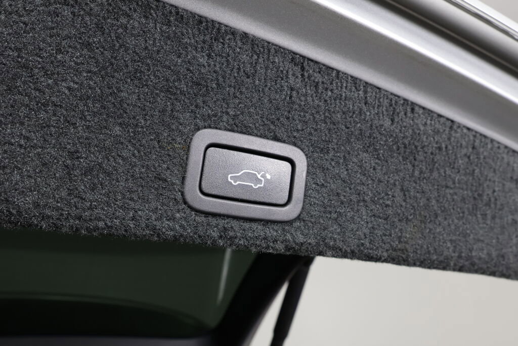 Used 2015 Volvo XC60 T6 Platinum AWD/4WD image 19