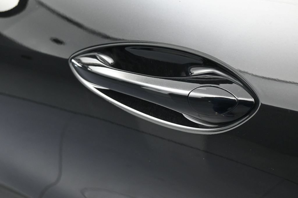 Used 2025 Chevrolet Trax LT FWD image 30