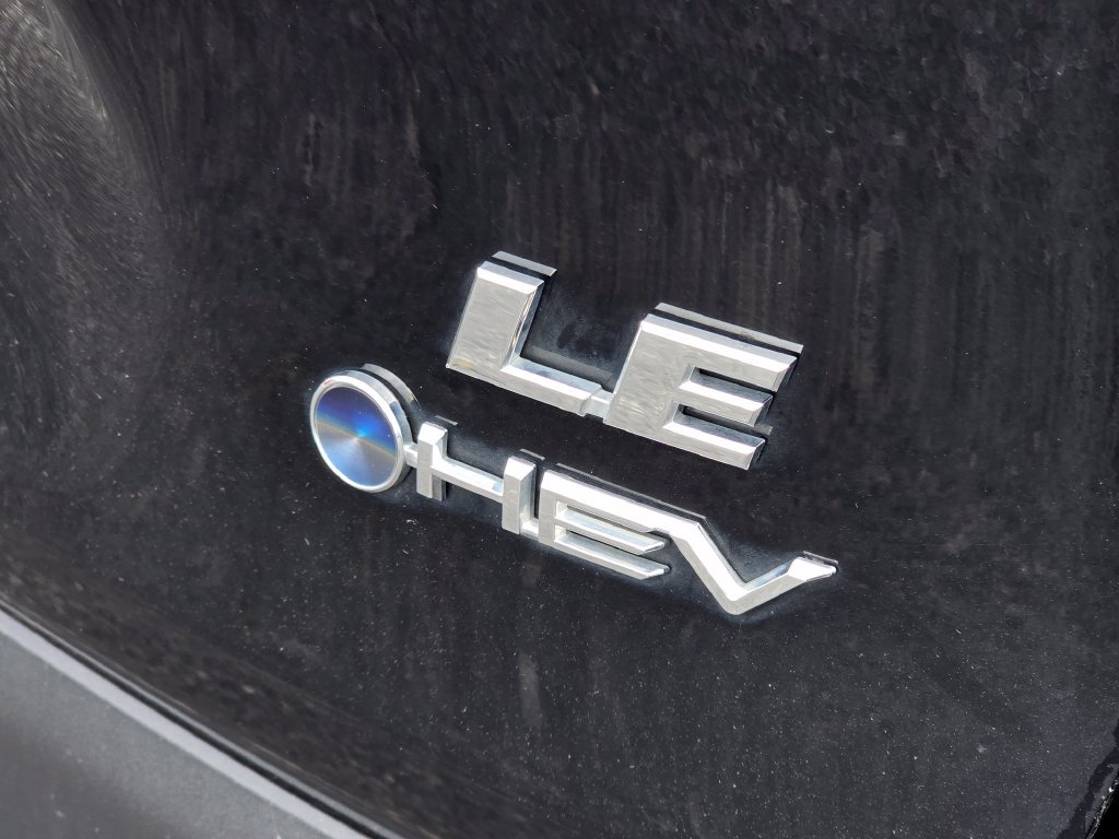 Used 2025 Toyota RAV4 LE AWD/4WD image 7