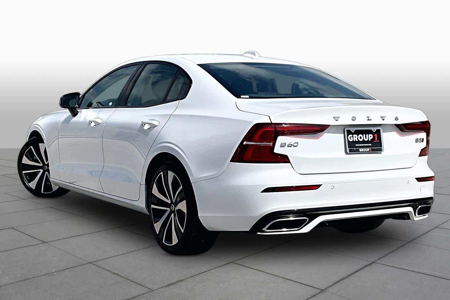 Used 2022 Volvo S60 B5 Inscription AWD/4WD image 12