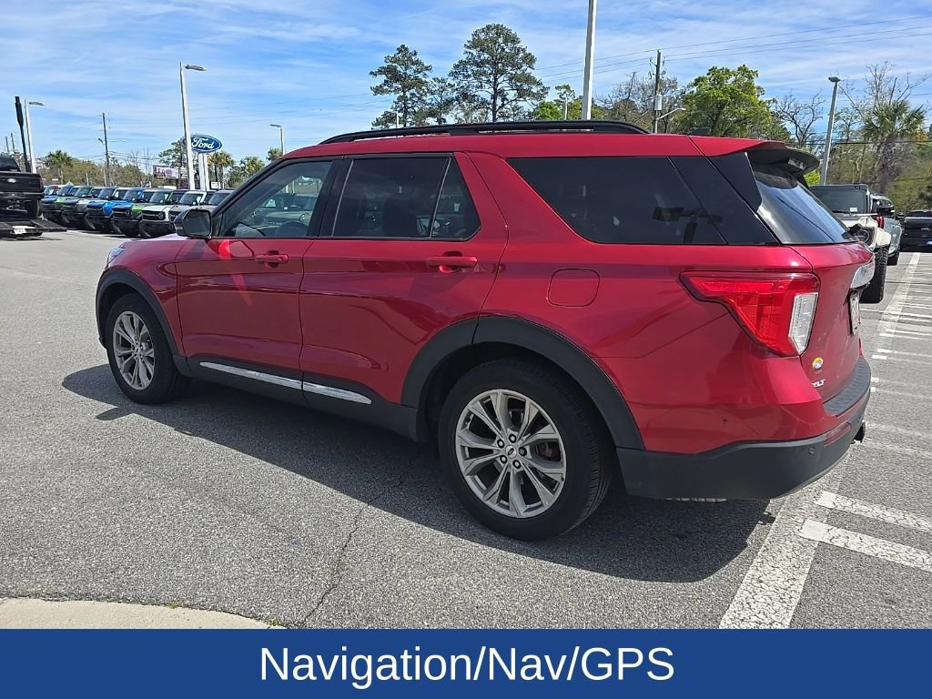 Used 2022 Ford Explorer XLT w/ Equipment Group 202A image 5