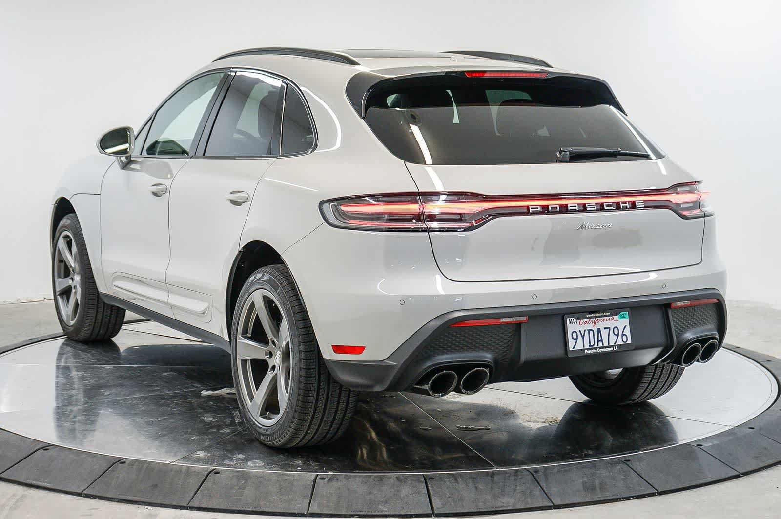Certified 2026 Porsche Macan AWD/4WD image 3