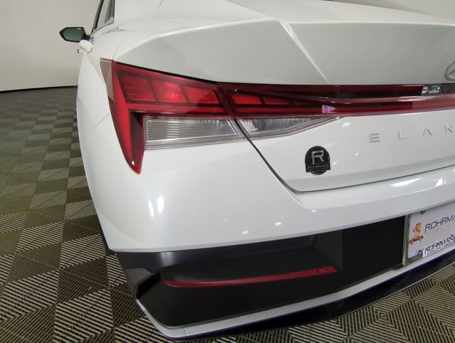 New 2026 Hyundai Elantra Limited image 32