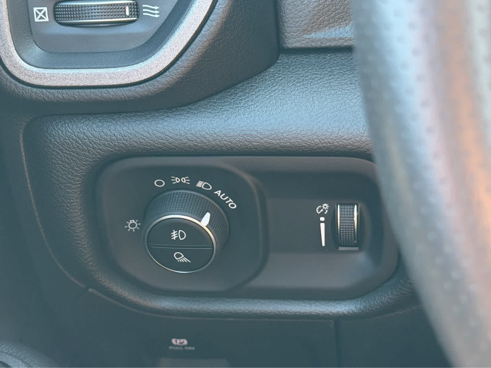 New 2027 RAM 1500 Express AWD/4WD image 12