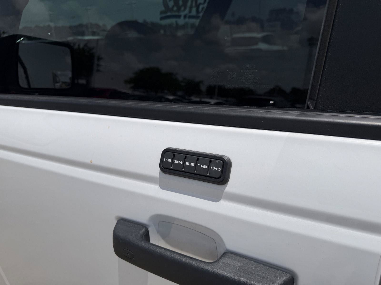 Certified 2025 Ford Bronco Badlands AWD/4WD image 6