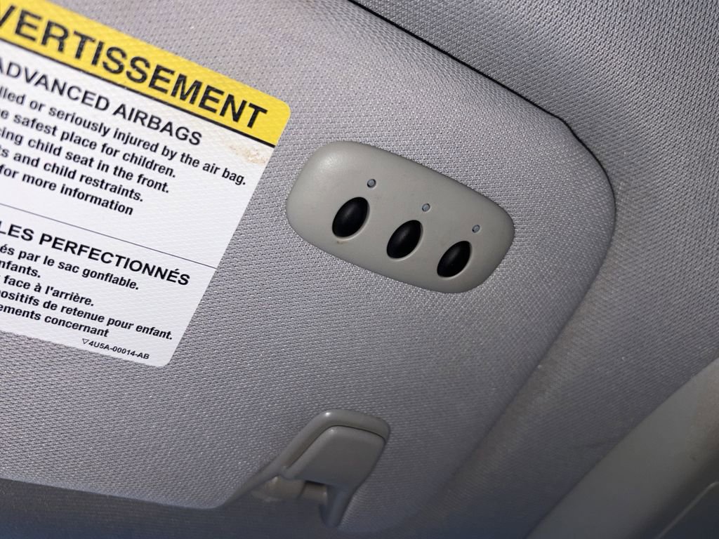 Used 2012 Lincoln MKZ FWD image 25