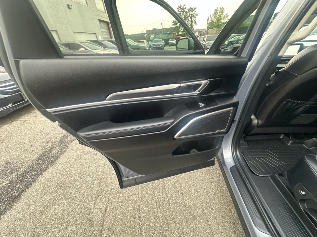 Used 2024 Kia Telluride LX AWD/4WD image 26