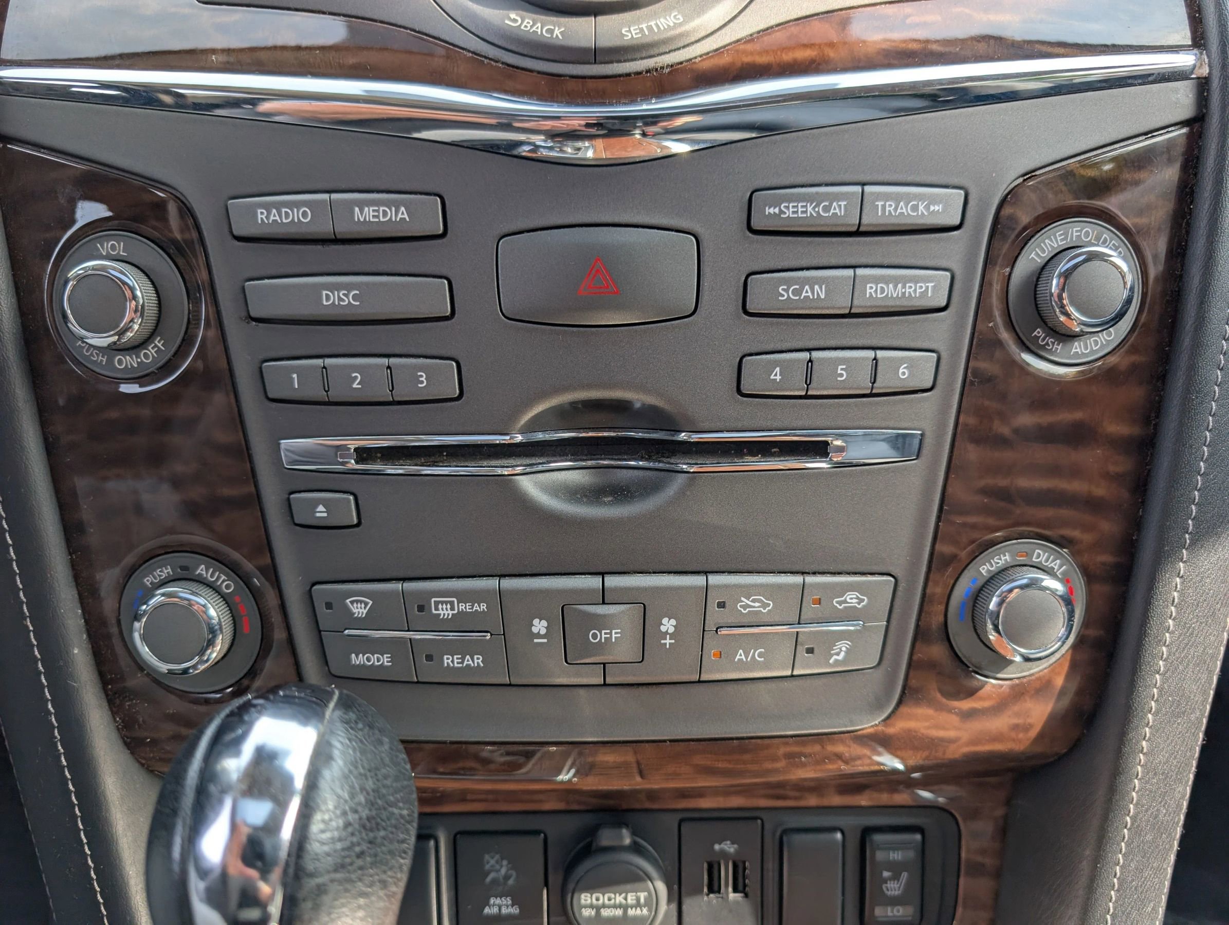 Used 2019 Nissan Armada SL w/ Premium Package image 23