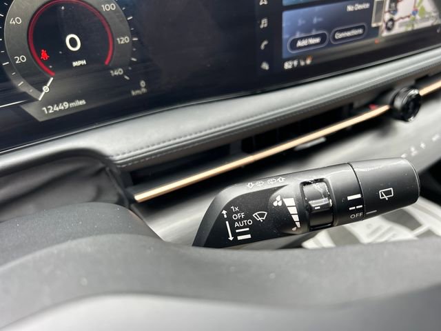 Used 2023 Nissan Ariya AWD image 17