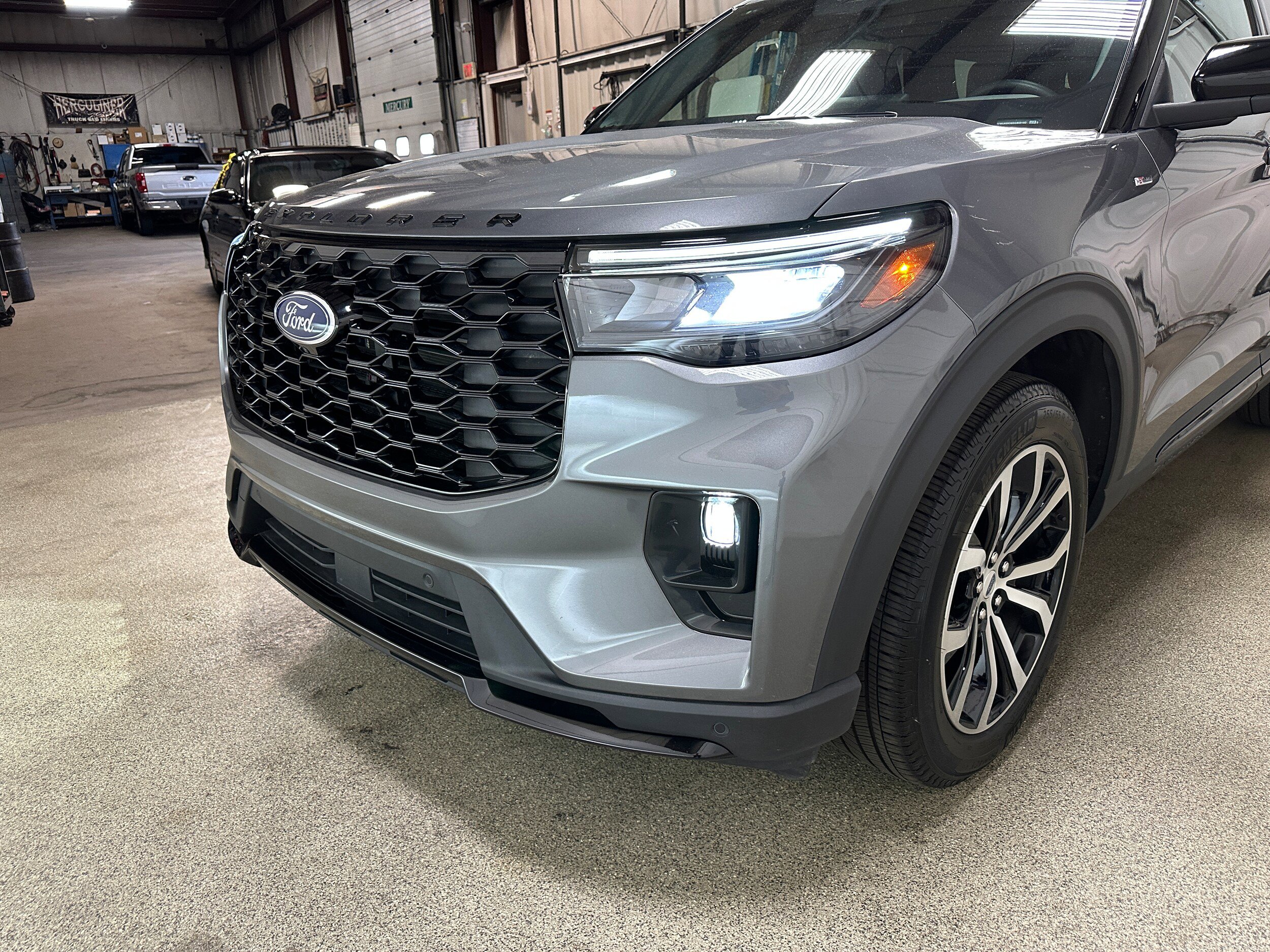 Certified 2025 Ford Explorer ST-Line AWD/4WD image 28