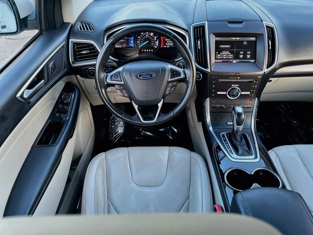 Used 2015 Ford Edge Titanium w/ Technology Package FWD image 22