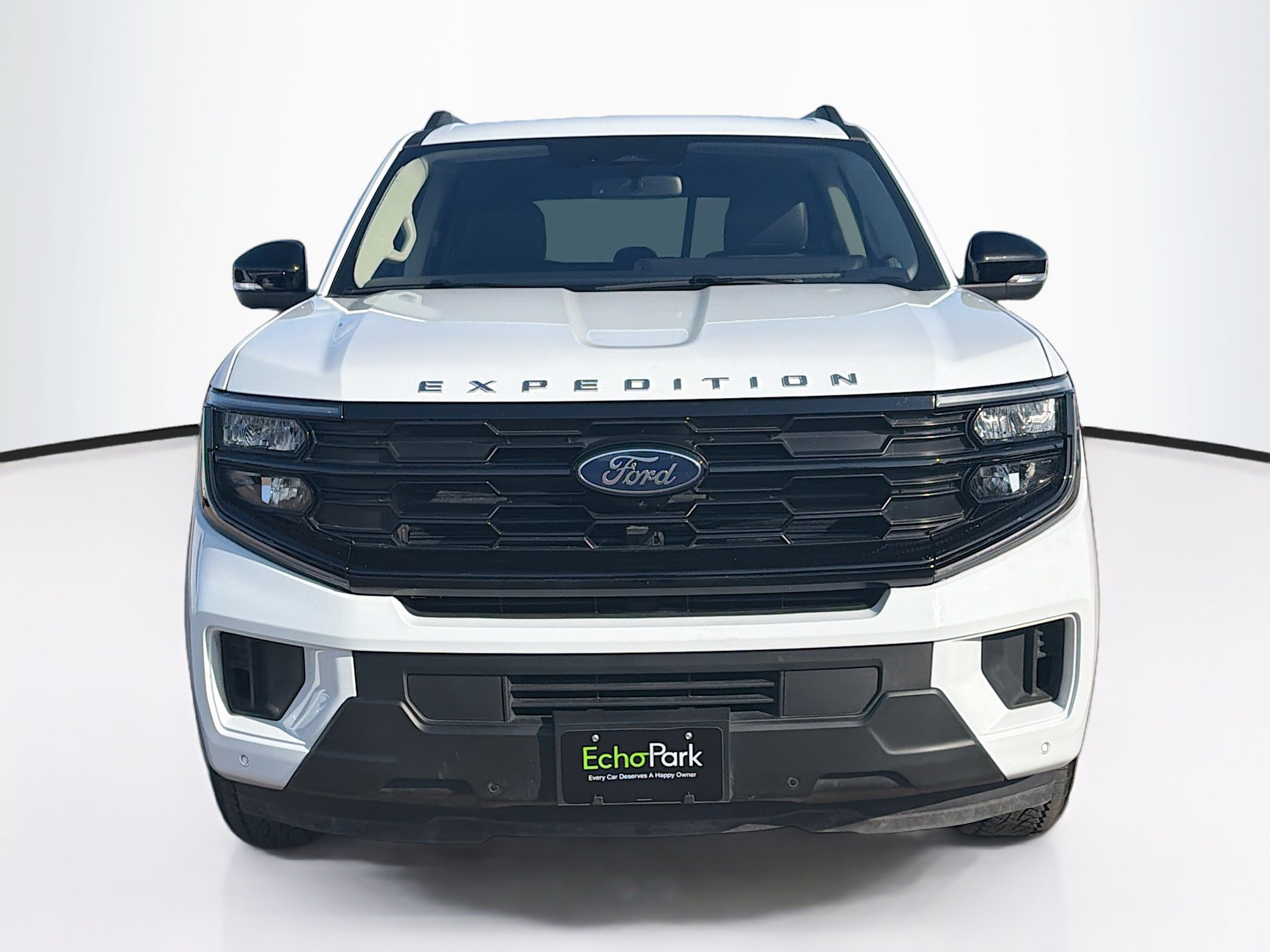 Used 2025 Ford Expedition Active AWD/4WD image 2