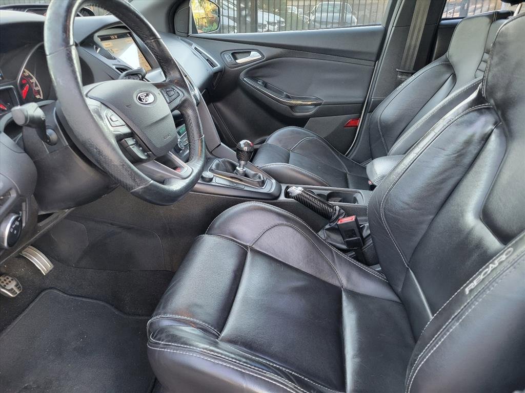 Used 2016 Ford Focus ST w/ Equipment Group 402A image 6