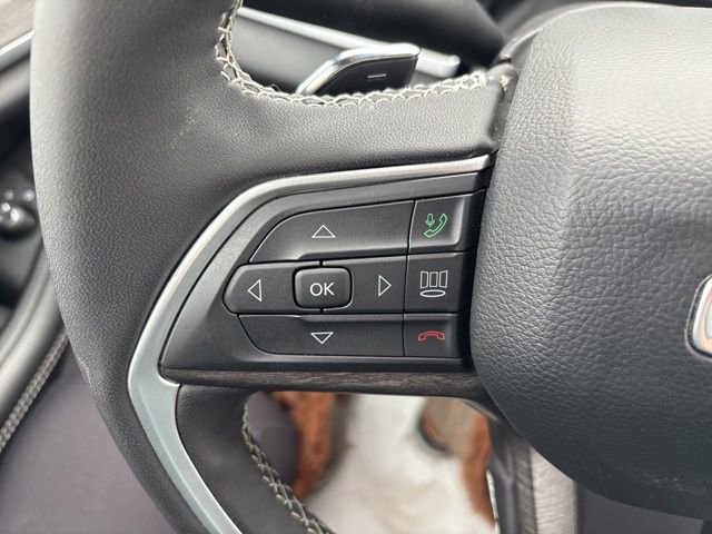 Used 2025 Jeep Grand Cherokee L Limited image 9