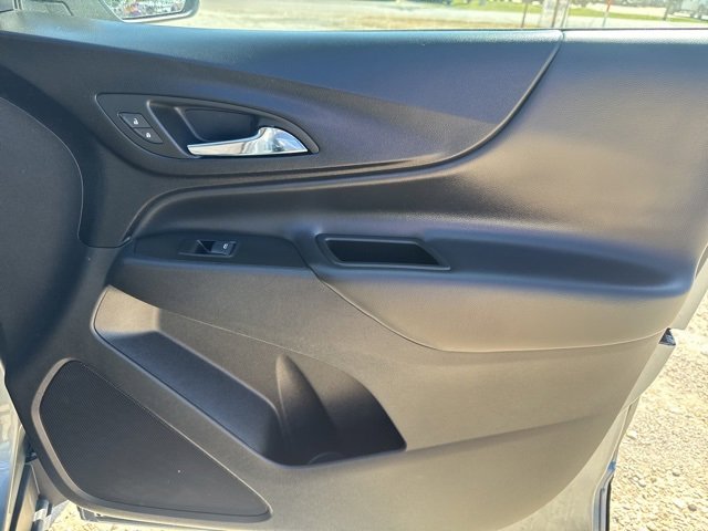 Used 2024 Chevrolet Equinox LT image 24