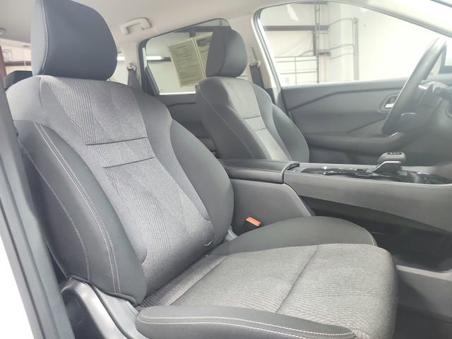 Used 2025 Nissan Rogue SV FWD image 35