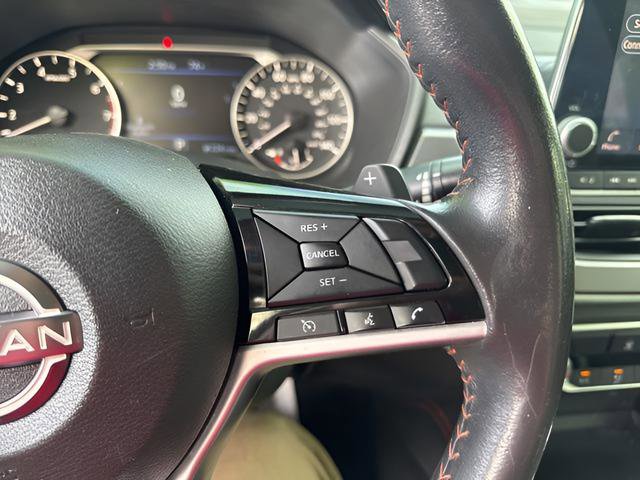 Used 2023 Nissan Altima 2.5 SR FWD image 17