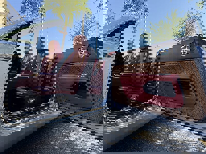 Used 2016 Rolls-Royce Dawn image 23