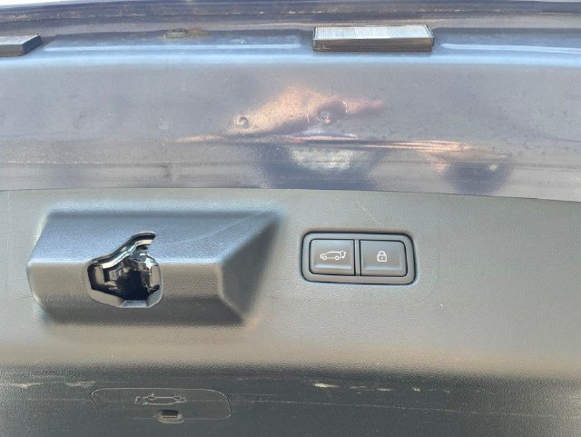 Used 2025 Hyundai Santa Fe SEL FWD image 36
