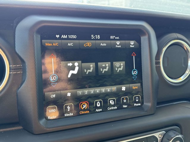 Used 2018 Jeep Wrangler Unlimited Sahara AWD/4WD image 21