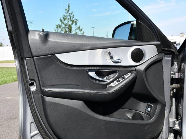 Used 2015 Mercedes-Benz C 300 Sedan image 10