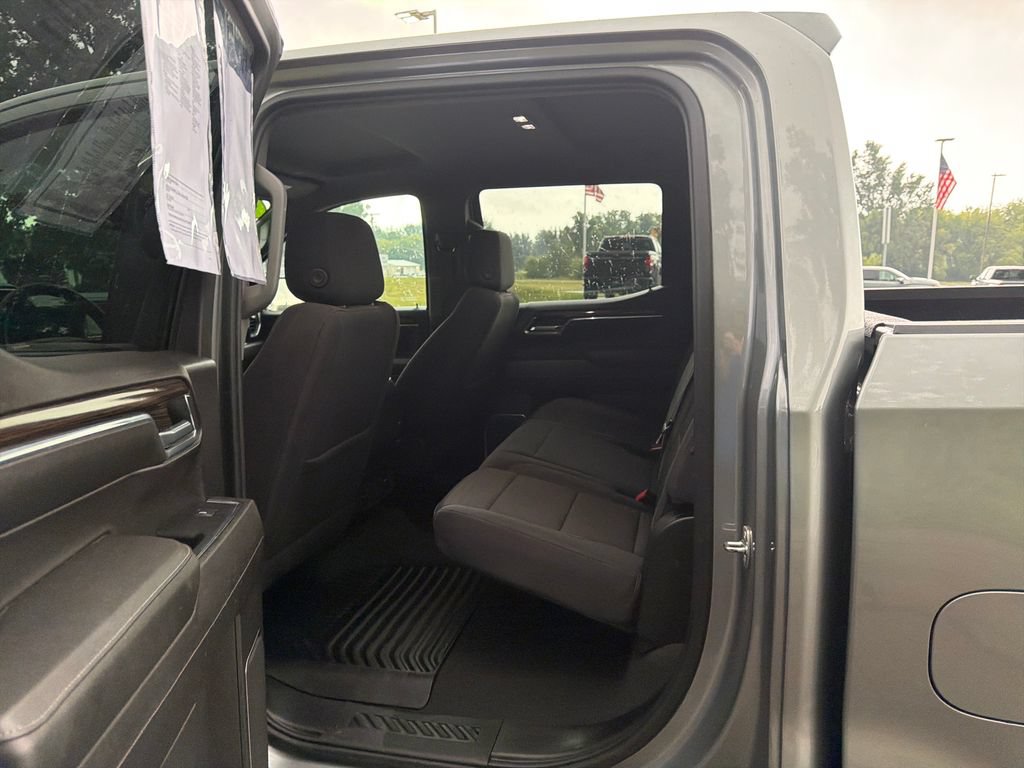 Used 2024 Chevrolet Silverado 1500 LT AWD/4WD image 26