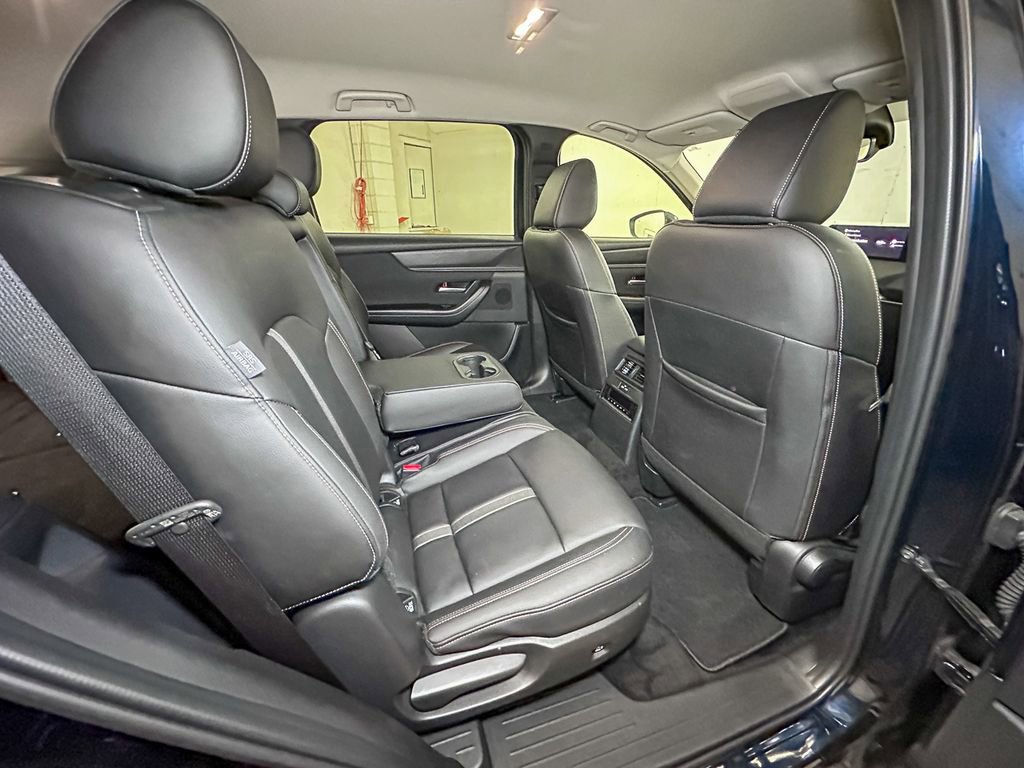 Used 2025 MAZDA CX-90 3.3 Turbo w/ Select Package image 32