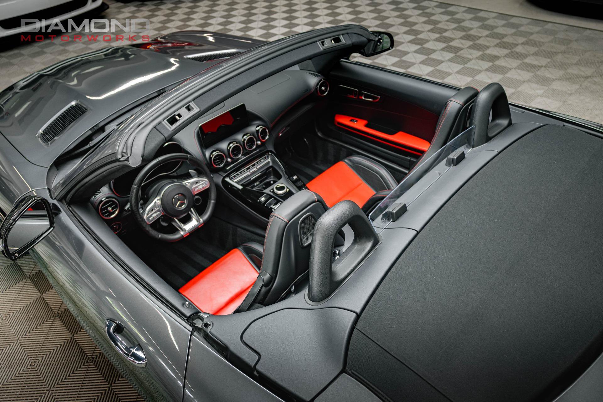 Used 2020 Mercedes-Benz AMG GT Roadster image 34