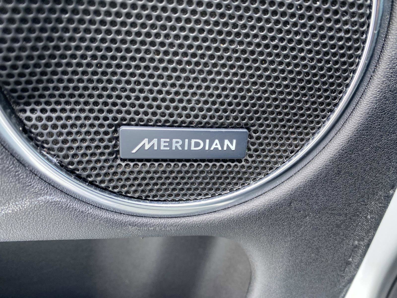 Used 2022 Land Rover Discovery Sport SE image 14