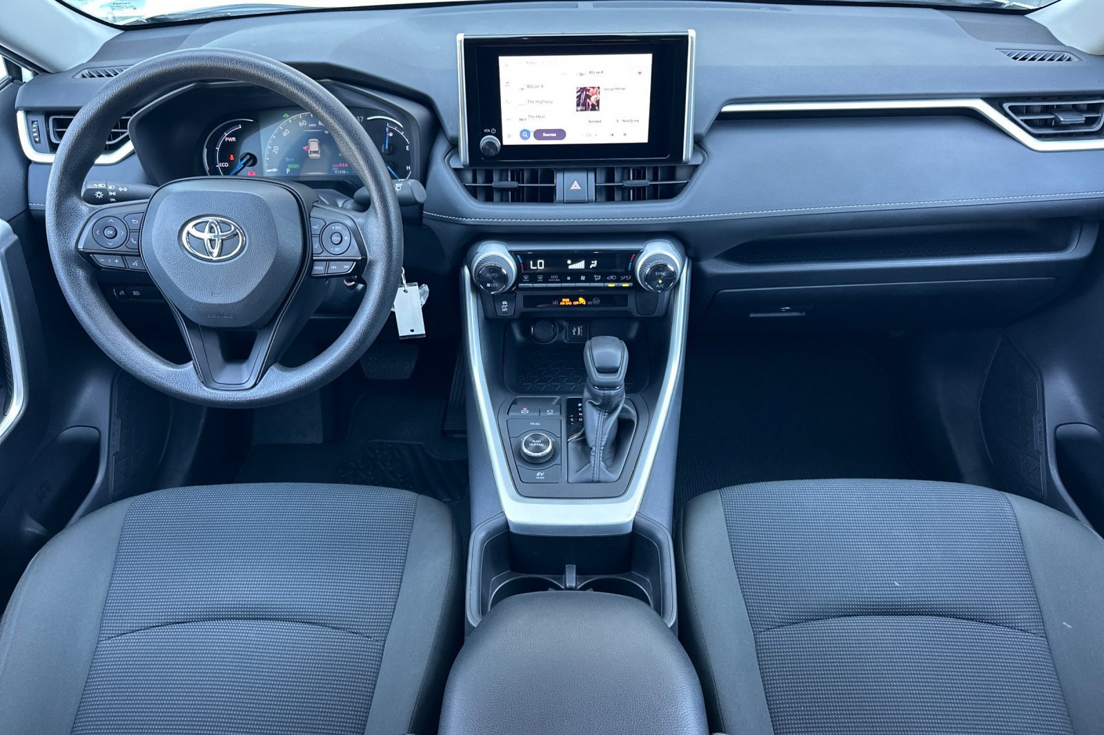 Used 2025 Toyota RAV4 LE AWD/4WD image 13