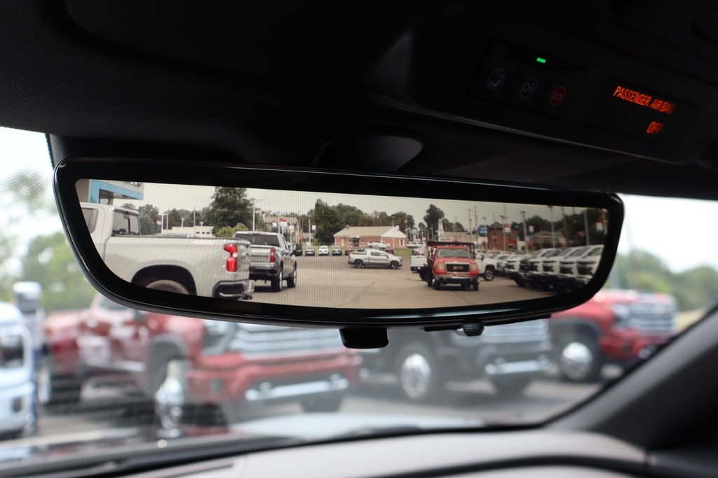 Used 2022 Chevrolet Camaro ZL1 RWD image 17