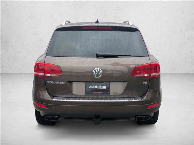 Used 2013 Volkswagen Touareg Sport image 7