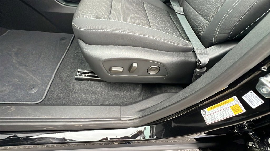 New 2026 Chevrolet Traverse LT image 14