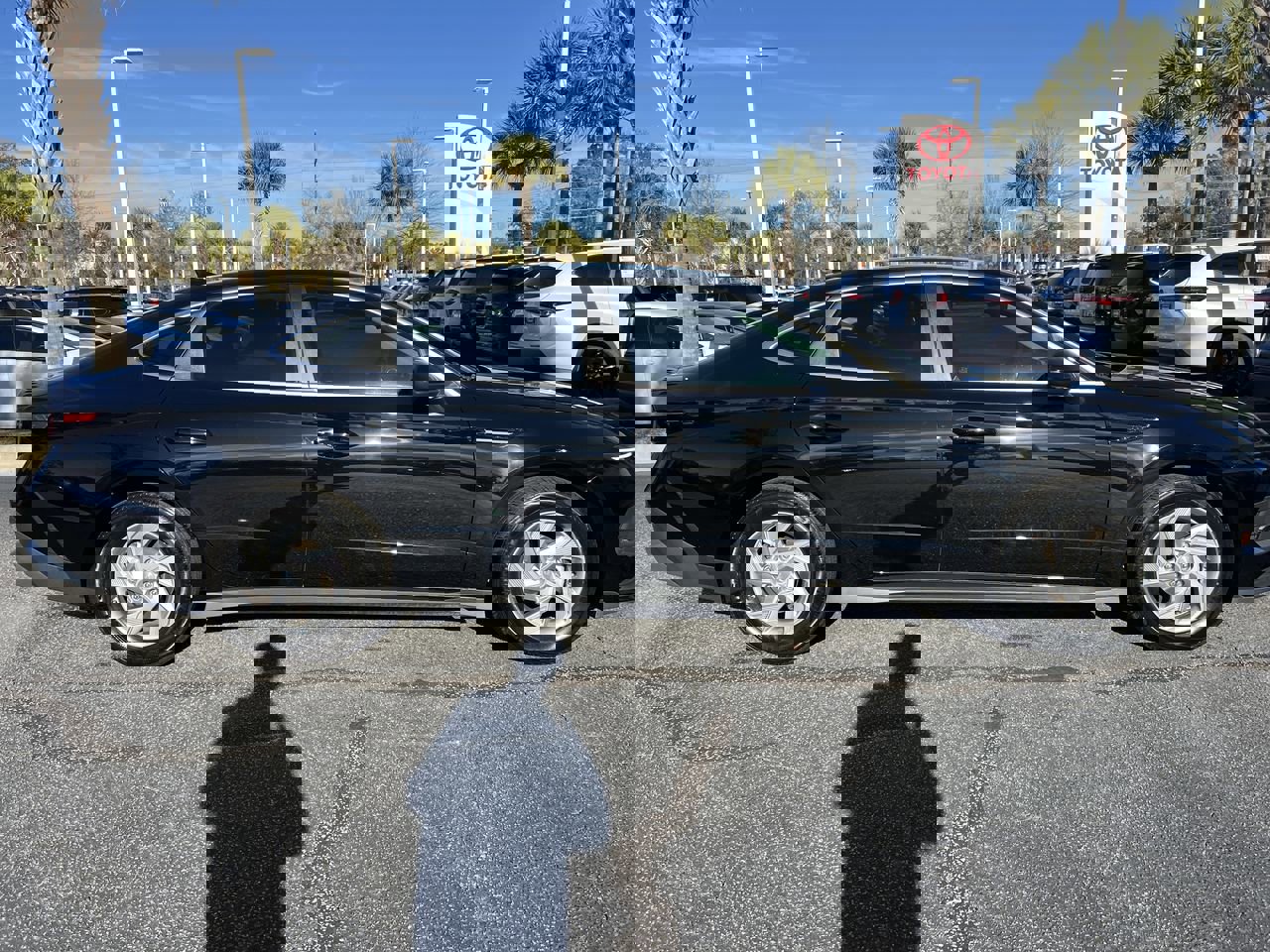 Used 2025 Hyundai Sonata SE image 11