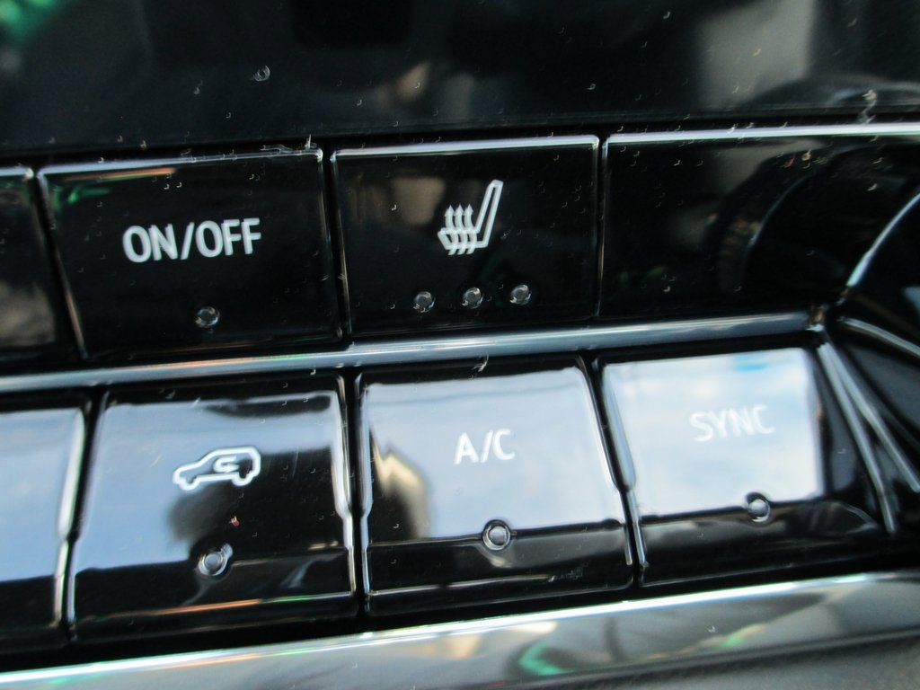 New 2026 GMC Canyon Elevation w/ Convenience Package image 17