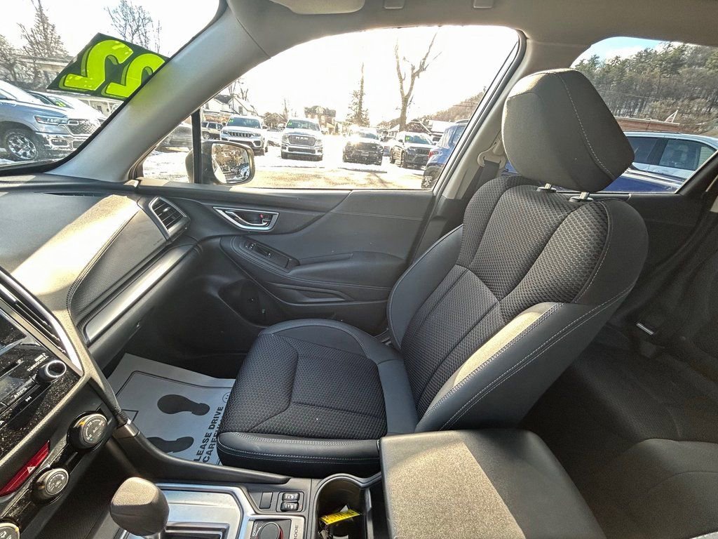 Used 2022 Subaru Forester Premium image 16