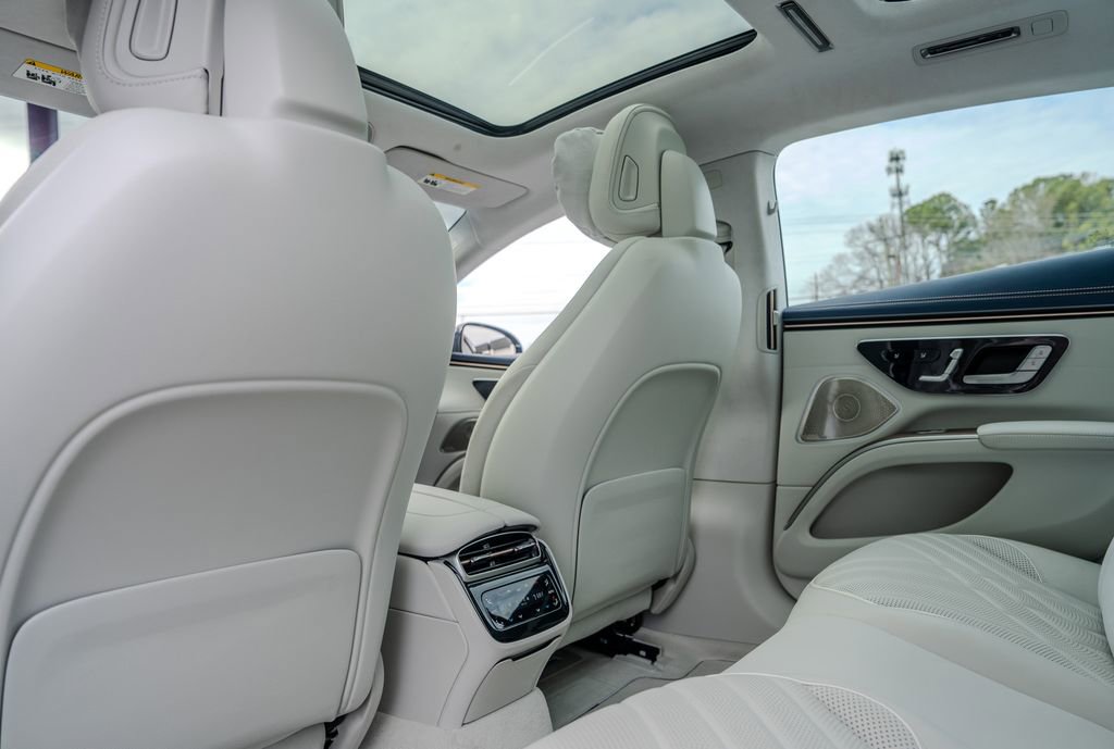Used 2023 Mercedes-Benz EQS 580 4MATIC Sedan image 30
