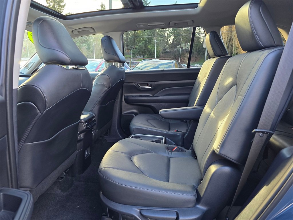 Certified 2025 Toyota Grand Highlander FWD image 18