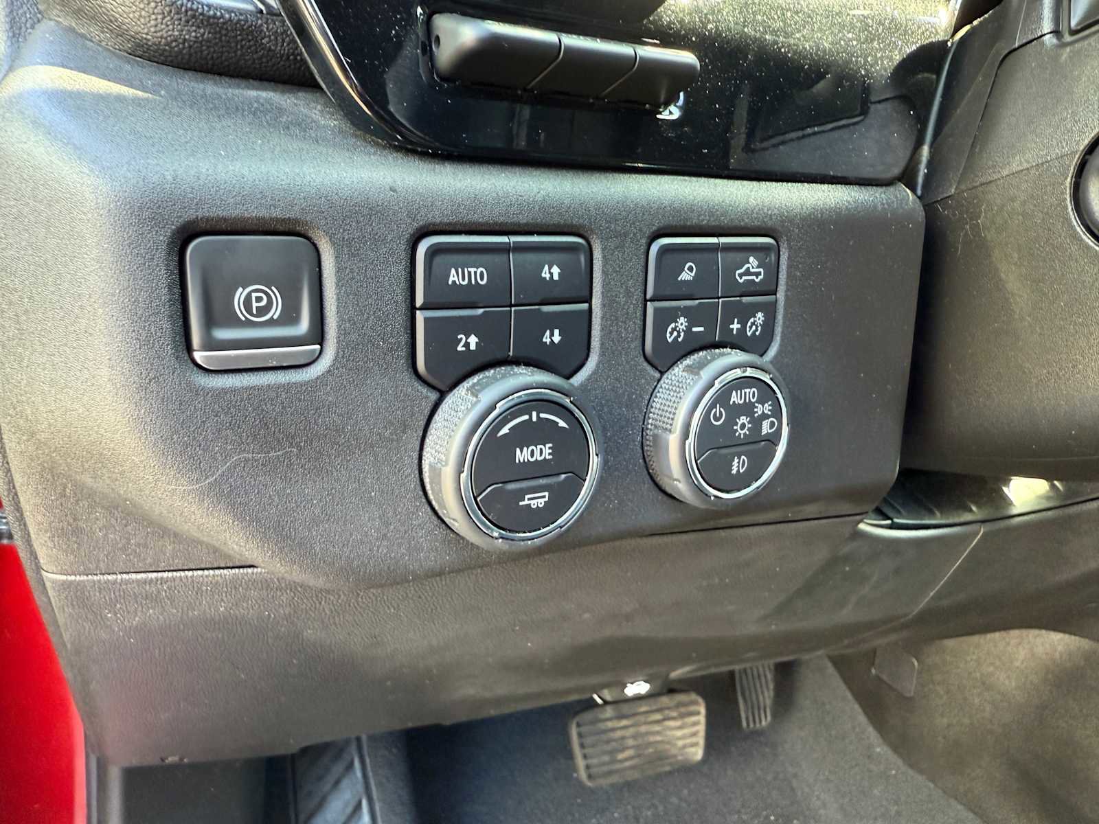 Used 2023 Chevrolet Silverado 1500 High Country w/ Technology Package image 16