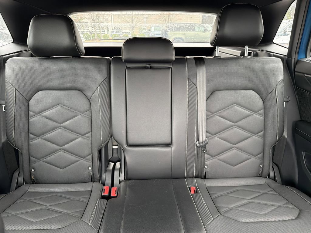 Used 2024 Volkswagen Atlas Cross Sport SE image 29