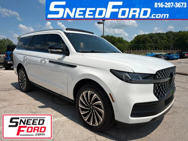 Used 2025 Lincoln Navigator Black Label AWD/4WD image 1