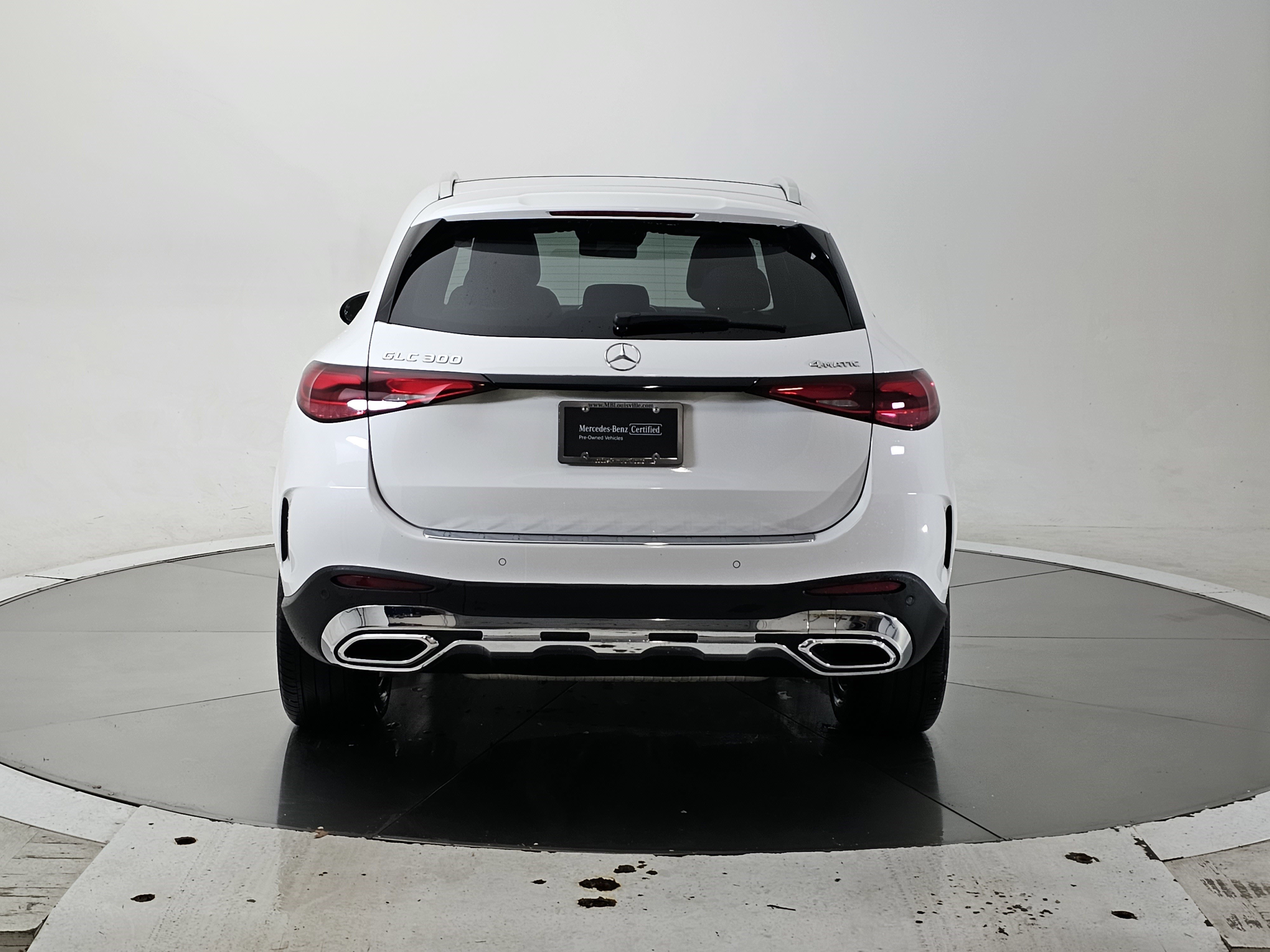 Used 2024 Mercedes-Benz GLC 300 4MATIC image 5