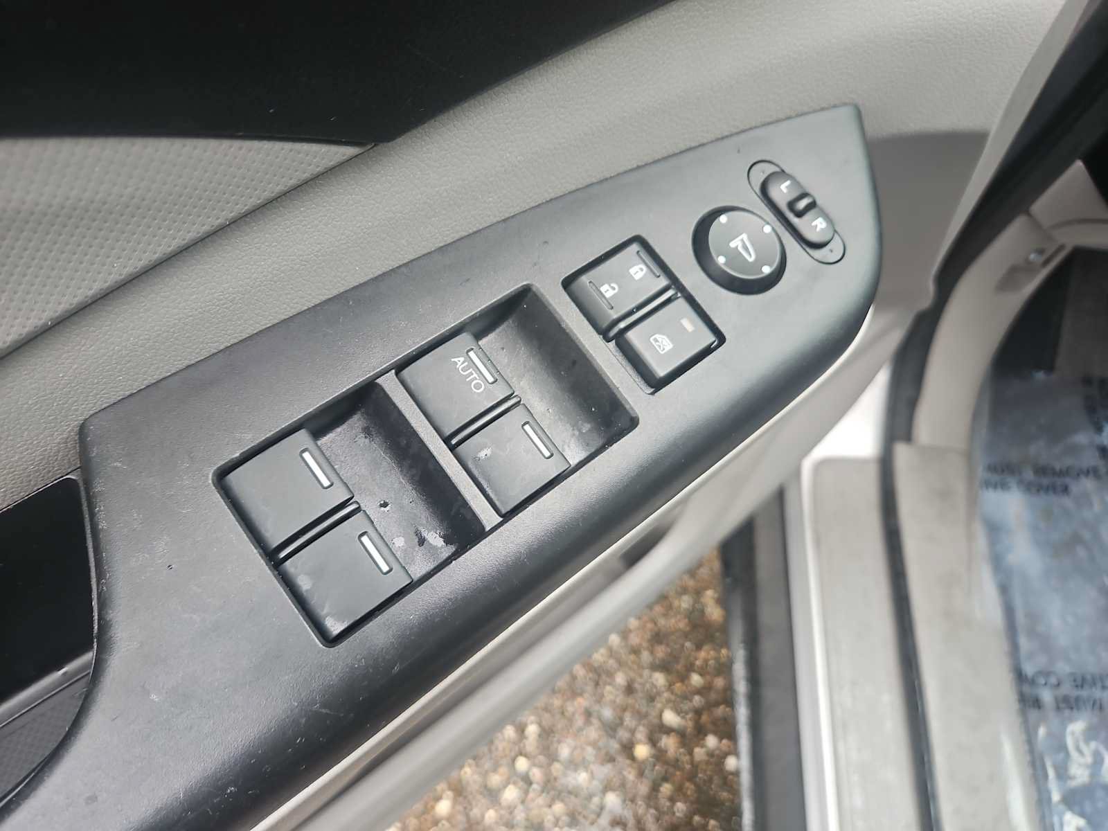Used 2014 Honda CR-V LX image 15