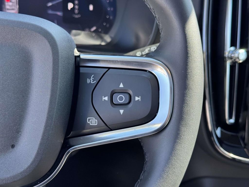 Certified 2026 Volvo XC40 B5 Plus w/ Climate Package image 20