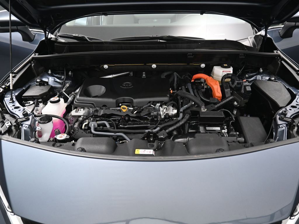 Certified 2024 Toyota Venza XLE image 38