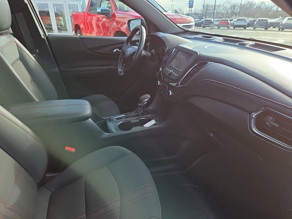 Certified 2024 Chevrolet Equinox RS w/ LPO, Floor Liner Package image 21