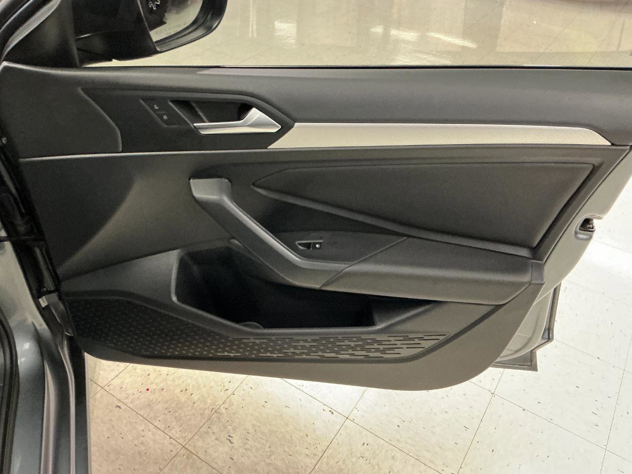 Used 2021 Volkswagen Jetta S image 25