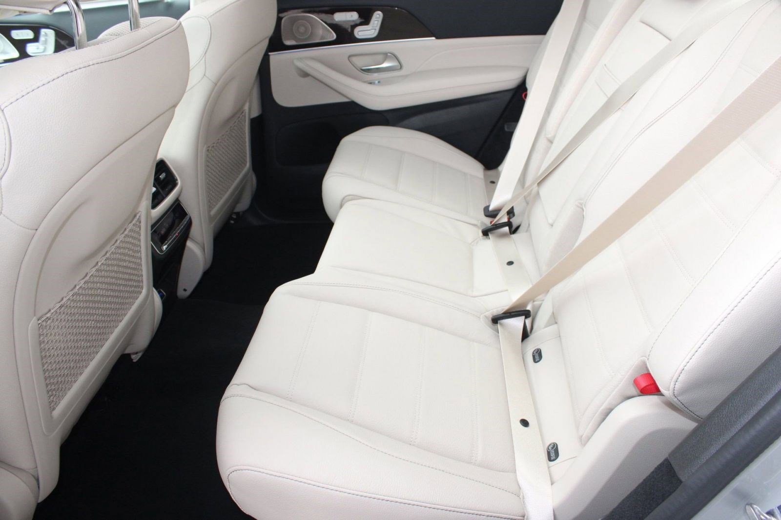 New 2026 Mercedes-Benz GLS 450 4MATIC image 15